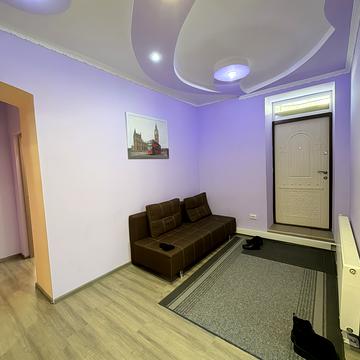 майдан Шевченка, 4