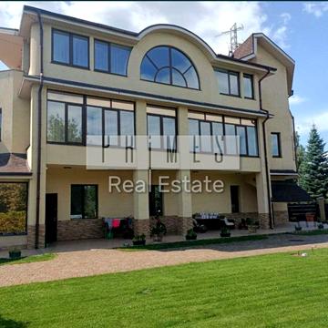 Богатирська вул.