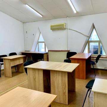 Михайла Грушевського вул. (Карла Лібкнехта), 4-Б