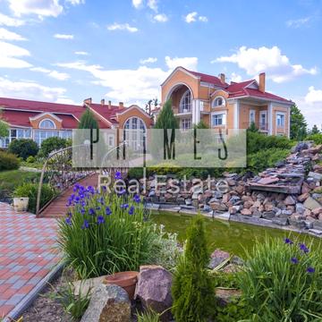 Центральна вул., 1