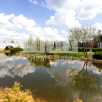 Валова вул., 10