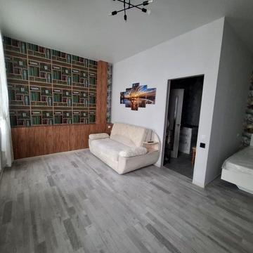 Івана Мазепи просп. (Петровського), 25