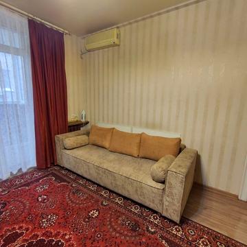 Богдана Хмельницького просп. (Героїв Сталінграда), 109