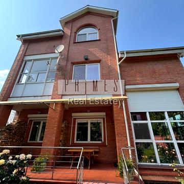 Ломаківська вул. (Мічуріна), 28