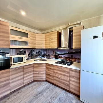 Петра Дорошенка вул. (Блюхера), 4