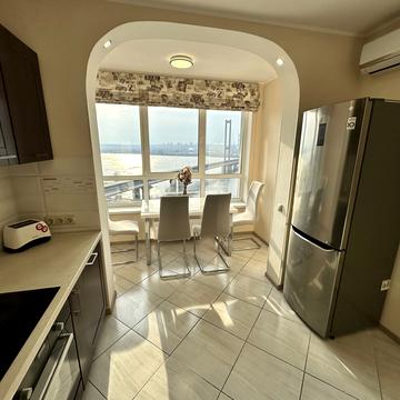 Зарічна вул., 1-Б