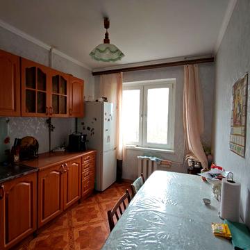 Князя Володимира Великого просп., 138