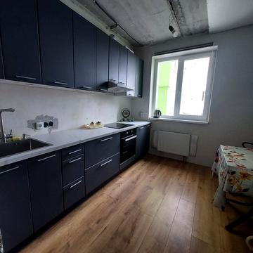 Миру вул., 51