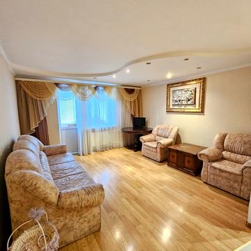 Академіка Корольова вул., 16/1