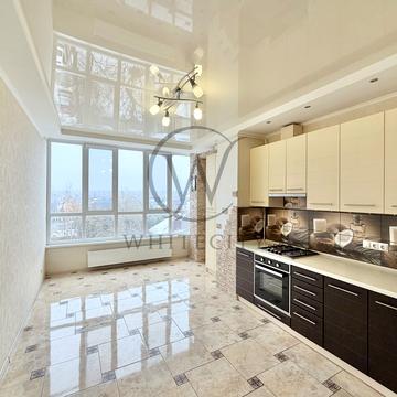 Тернопільська вул., 10