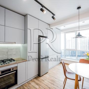 Європейська вул. (Жовтнева), 32