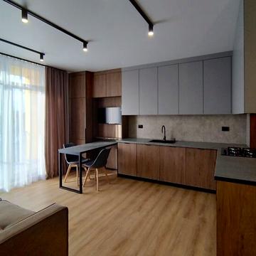 Володимира Навроцького вул., 39