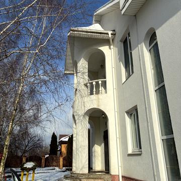 молодіжна, 25