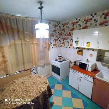 Вячеслава Чорновола вул., 2