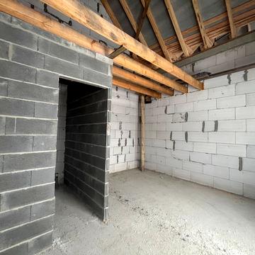 Хутірська вул. (Жовтнева), 14