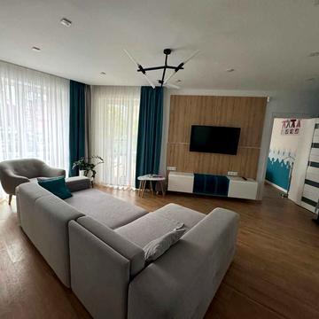 Малоголосківська вул., 8е