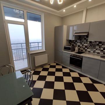 Михайлівська вул., 1