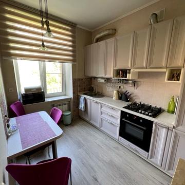 Гагаріна вул., 18