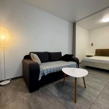 Набережна Перемоги вул., 42