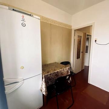 Олександра Поля просп. (Кірова), 84-А