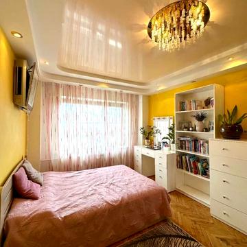 Європейського Союзу просп. (Правди), 80-Б