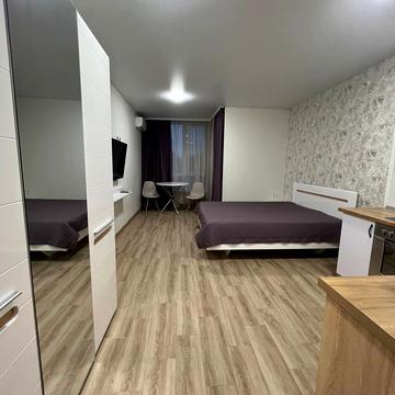 Кадетський Гай вул., 10