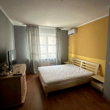 Бориса Гмирі вул., 16