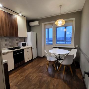 Київська вул., 37