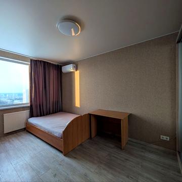 Європейського Союзу просп. (Правди), 45-А