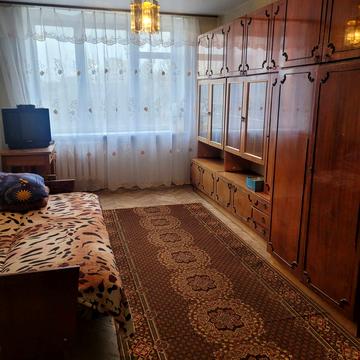 Білоруська вул., 17-Б