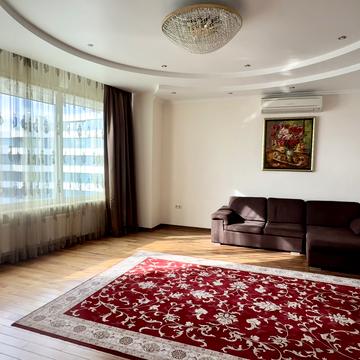 Літературна вул., 1а