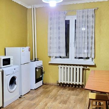 Смілянська вул., 15