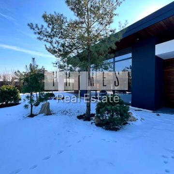 Прирічна вул.