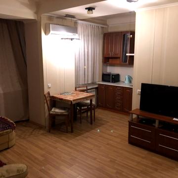 Велика Васильківська вул. (Червоноармійська), 114