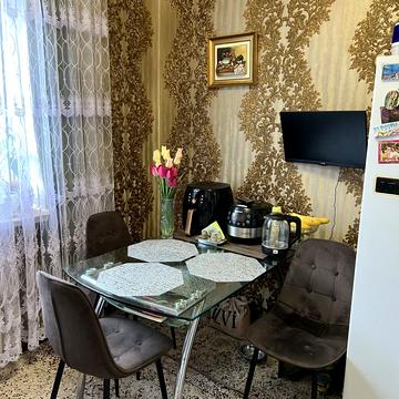 Панаса Мирного вул., 28