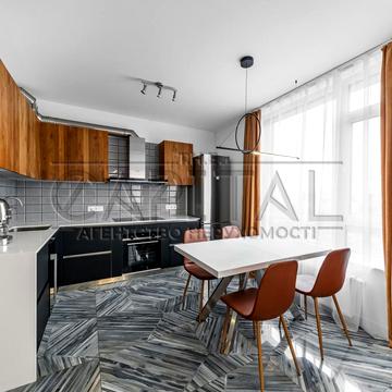 Джона Маккейна вул. (Івана Кудрі), 7