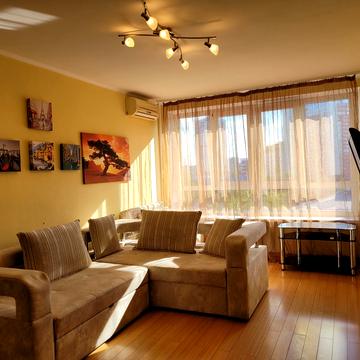 Павла Тичини просп., 20