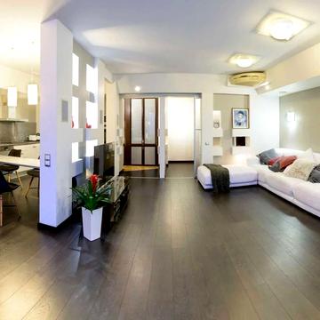 Дніпровська набережна вул., 1-А