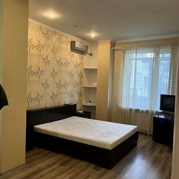 Іспанський пров., 1