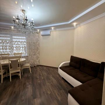 Героїв Небесної Сотні просп., 30