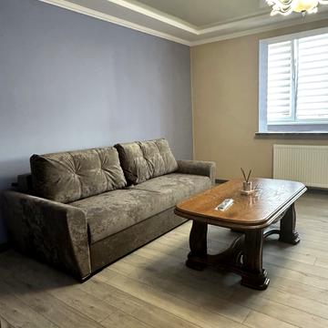 Великогірна вул., 18