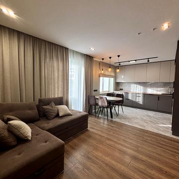 Ловецька вул., 4