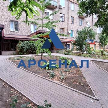 Незалежної України вул. (40 років Радянської України), 49