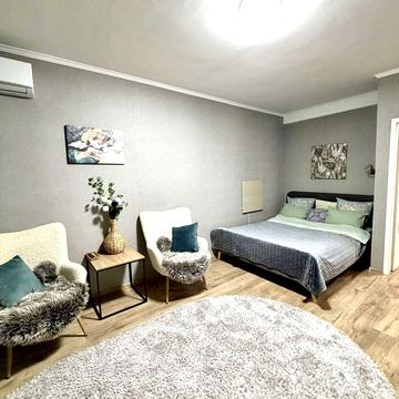 Ревуцького вул., 5