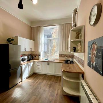 Івана Огієнка вул. (), 10