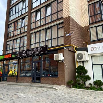 Гетьманська вул., 1