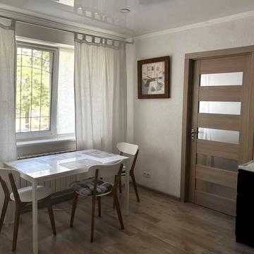 Петра Калнишевського просп. (Косіора), 28