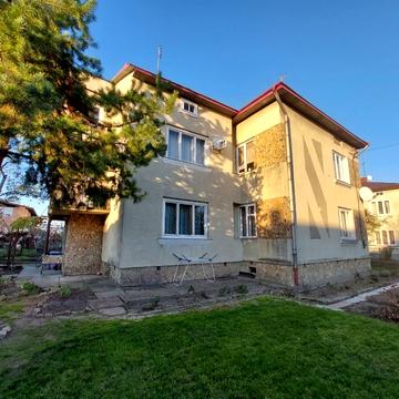 Олександра Кониського вул., 2