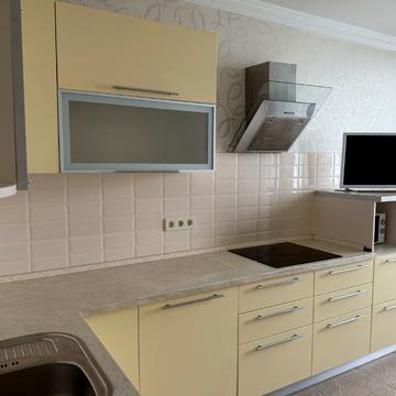 Івана Крамського вул., 9