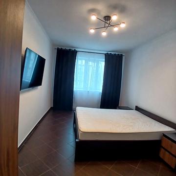 Височана вул., (Будинок 7)